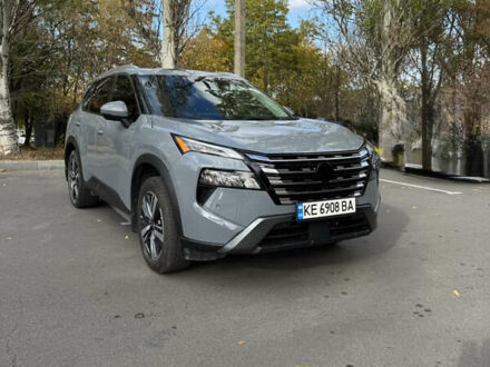 Ніссан Rogue 2024 у Дніпро (Дніпропетровську) на Automoto.ua Сірий Ніссан Rogue, об'ємом двигуна 1.5 л та пробігом 17 тис. км за 27900 $, фото 1 на Automoto.ua