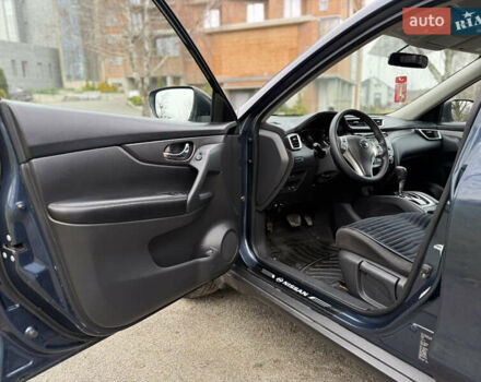 Синий Ниссан Rogue, объемом двигателя 2.5 л и пробегом 205 тыс. км за 12200 $, фото 15 на Automoto.ua