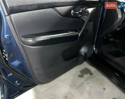 Синий Ниссан Rogue, объемом двигателя 2.49 л и пробегом 136 тыс. км за 13300 $, фото 59 на Automoto.ua