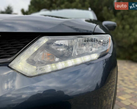 Синий Ниссан Rogue, объемом двигателя 2.5 л и пробегом 140 тыс. км за 12500 $, фото 5 на Automoto.ua