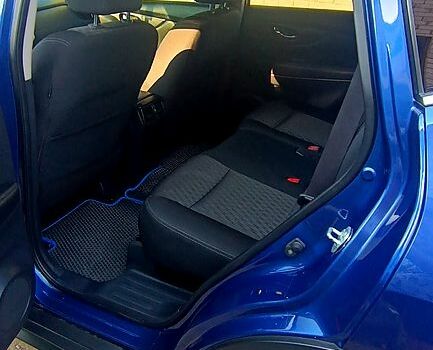 Синий Ниссан Rogue, объемом двигателя 2.5 л и пробегом 99 тыс. км за 15800 $, фото 3 на Automoto.ua