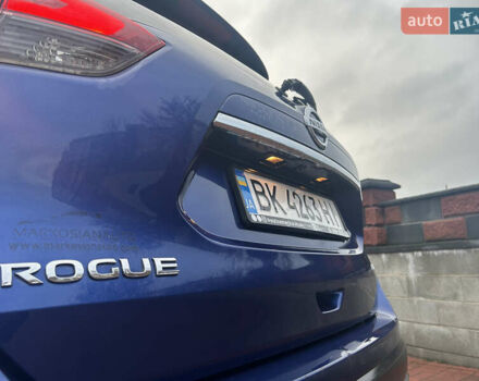 Синий Ниссан Rogue, объемом двигателя 2.49 л и пробегом 161 тыс. км за 12999 $, фото 7 на Automoto.ua
