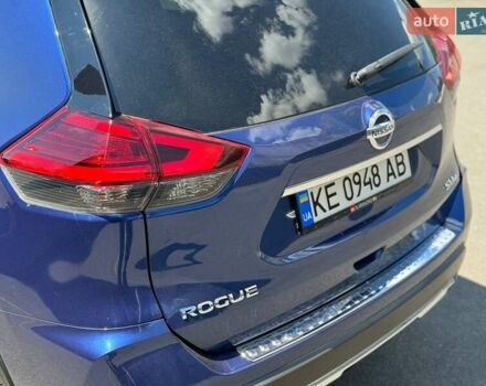 Синий Ниссан Rogue, объемом двигателя 2.49 л и пробегом 155 тыс. км за 12000 $, фото 3 на Automoto.ua
