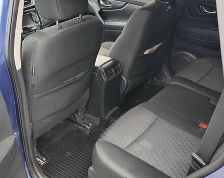 Синий Ниссан Rogue, объемом двигателя 2.49 л и пробегом 98 тыс. км за 15500 $, фото 4 на Automoto.ua