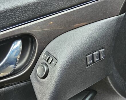 Синий Ниссан Rogue, объемом двигателя 2.5 л и пробегом 110 тыс. км за 16200 $, фото 7 на Automoto.ua