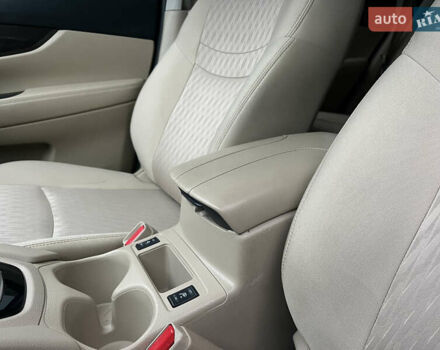 Синий Ниссан Rogue, объемом двигателя 2.49 л и пробегом 113 тыс. км за 15500 $, фото 20 на Automoto.ua