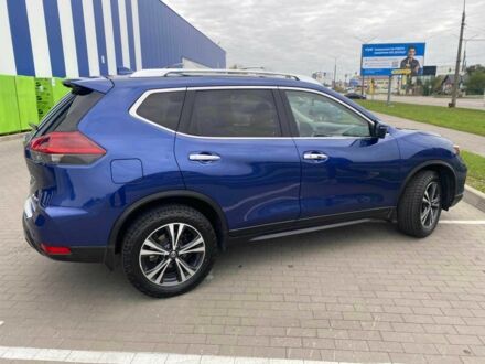 Ниссан Rogue 2018 в Белой Церкве на Automoto.ua Синий Ниссан Rogue, объемом двигателя 2.5 л и пробегом 95 тыс. км за 16800 $, фото 1 на Automoto.ua