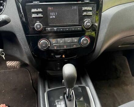 Зеленый Ниссан Rogue, объемом двигателя 2.49 л и пробегом 336 тыс. км за 10500 $, фото 17 на Automoto.ua