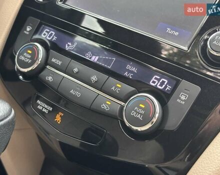 Зеленый Ниссан Rogue, объемом двигателя 2.49 л и пробегом 134 тыс. км за 12950 $, фото 85 на Automoto.ua