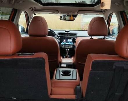 Оранжевый Ниссан Rogue, объемом двигателя 2.49 л и пробегом 120 тыс. км за 19000 $, фото 2 на Automoto.ua