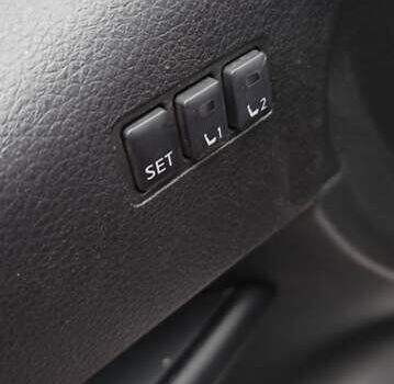 Оранжевый Ниссан Rogue, объемом двигателя 2.49 л и пробегом 120 тыс. км за 19000 $, фото 5 на Automoto.ua