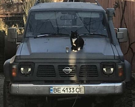 Сірий Ніссан Сафарі, об'ємом двигуна 4.2 л та пробігом 250 тис. км за 13000 $, фото 1 на Automoto.ua