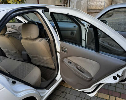 Білий Ніссан Сентра, об'ємом двигуна 1.77 л та пробігом 273 тис. км за 4500 $, фото 11 на Automoto.ua