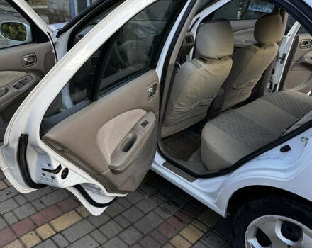 Білий Ніссан Сентра, об'ємом двигуна 1.77 л та пробігом 273 тис. км за 4500 $, фото 10 на Automoto.ua