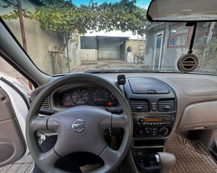 Білий Ніссан Сентра, об'ємом двигуна 1.77 л та пробігом 273 тис. км за 4500 $, фото 7 на Automoto.ua