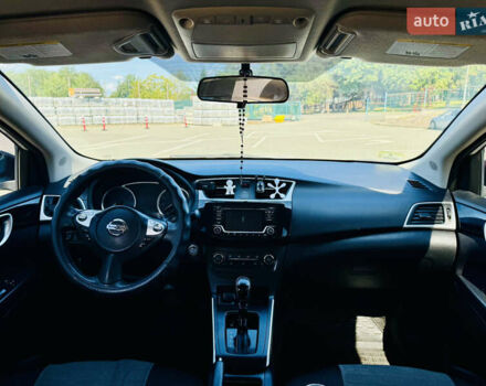 Белый Ниссан Сентра, объемом двигателя 1.8 л и пробегом 185 тыс. км за 9900 $, фото 4 на Automoto.ua