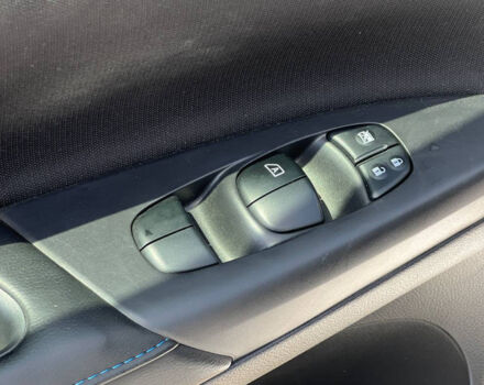 Белый Ниссан Сентра, объемом двигателя 1.8 л и пробегом 34 тыс. км за 13300 $, фото 7 на Automoto.ua