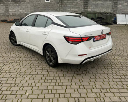 Белый Ниссан Сентра, объемом двигателя 2 л и пробегом 48 тыс. км за 14300 $, фото 4 на Automoto.ua