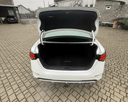 Белый Ниссан Сентра, объемом двигателя 2 л и пробегом 48 тыс. км за 14300 $, фото 12 на Automoto.ua