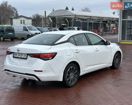 Белый Ниссан Сентра, объемом двигателя 2 л и пробегом 99 тыс. км за 12900 $, фото 3 на Automoto.ua