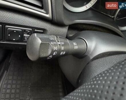 Чорний Ніссан Сентра, об'ємом двигуна 1.6 л та пробігом 195 тис. км за 8600 $, фото 31 на Automoto.ua