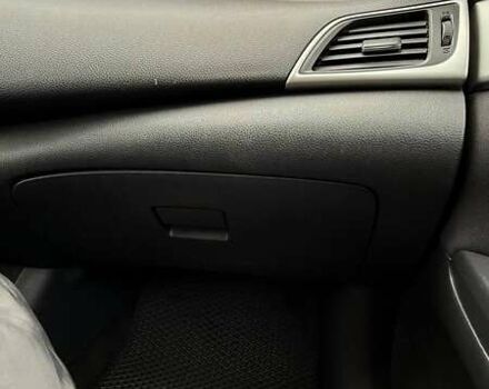 Черный Ниссан Сентра, объемом двигателя 1.8 л и пробегом 130 тыс. км за 8700 $, фото 4 на Automoto.ua