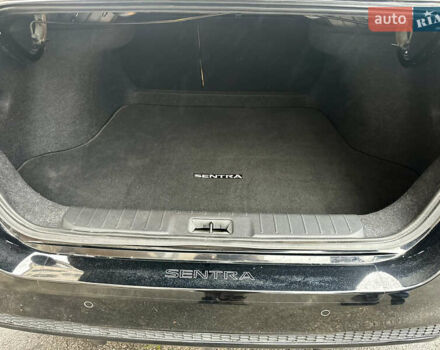 Чорний Ніссан Сентра, об'ємом двигуна 2 л та пробігом 40 тис. км за 15700 $, фото 16 на Automoto.ua