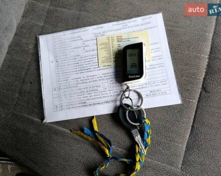 Серый Ниссан Сентра, объемом двигателя 1.6 л и пробегом 292 тыс. км за 2200 $, фото 25 на Automoto.ua