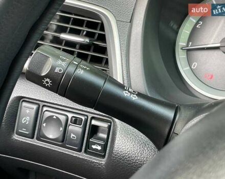 Сірий Ніссан Сентра, об'ємом двигуна 1.6 л та пробігом 187 тис. км за 9990 $, фото 19 на Automoto.ua