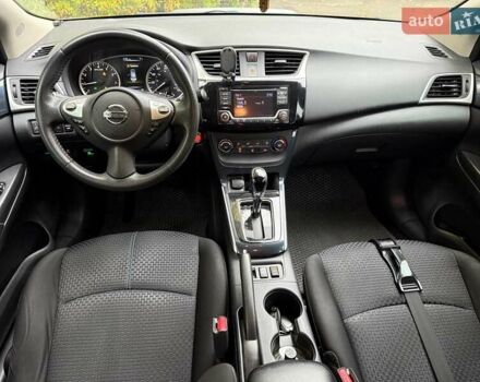 Ниссан Сентра 2017 в Киеве на Automoto.ua Серый Ниссан Сентра, объемом двигателя 1.8 л и пробегом 195 тыс. км за 12490 $, фото 19 на Automoto.ua
