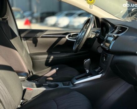 Серый Ниссан Сентра, объемом двигателя 1.8 л и пробегом 107 тыс. км за 10590 $, фото 8 на Automoto.ua