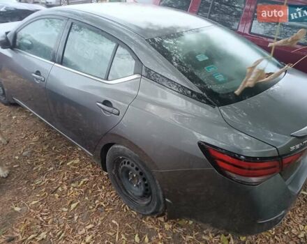 Серый Ниссан Сентра, объемом двигателя 2 л и пробегом 35 тыс. км за 9200 $, фото 4 на Automoto.ua