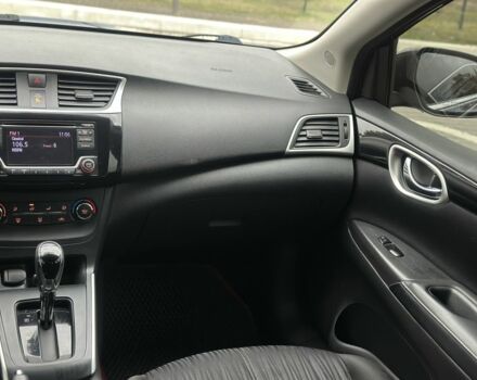 Ниссан Сентра 2017 в Киеве на Automoto.ua Синий Ниссан Сентра, объемом двигателя 1.8 л и пробегом 128 тыс. км за 9600 $, фото 12 на Automoto.ua