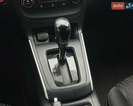 Ниссан Сентра 2017 в Киеве на Automoto.ua Синий Ниссан Сентра, объемом двигателя 1.8 л и пробегом 128 тыс. км за 9600 $, фото 24 на Automoto.ua