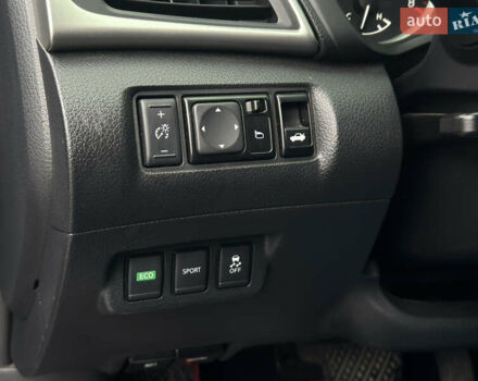 Ниссан Сентра 2017 в Киеве на Automoto.ua Синий Ниссан Сентра, объемом двигателя 1.8 л и пробегом 128 тыс. км за 9600 $, фото 28 на Automoto.ua