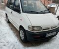 Белый Ниссан Серена, объемом двигателя 1.6 л и пробегом 300 тыс. км за 1750 $, фото 1 на Automoto.ua
