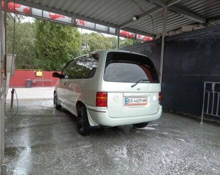 Серый Ниссан Серена, объемом двигателя 2 л и пробегом 319 тыс. км за 2400 $, фото 2 на Automoto.ua