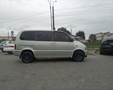 Серый Ниссан Серена, объемом двигателя 2 л и пробегом 319 тыс. км за 2400 $, фото 3 на Automoto.ua