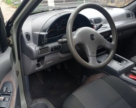 Сірий Ніссан Сєрєна, об'ємом двигуна 2 л та пробігом 300 тис. км за 4000 $, фото 3 на Automoto.ua