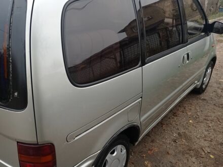 Серый Ниссан Серена, объемом двигателя 2 л и пробегом 300 тыс. км за 4000 $, фото 1 на Automoto.ua