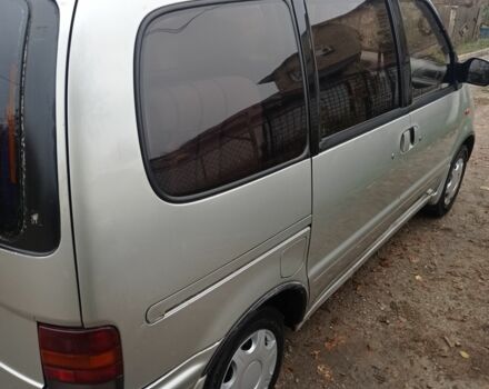 Сірий Ніссан Сєрєна, об'ємом двигуна 2 л та пробігом 300 тис. км за 4000 $, фото 1 на Automoto.ua