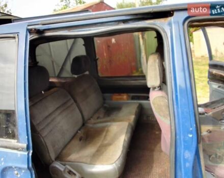 Синий Ниссан Серена, объемом двигателя 2.3 л и пробегом 320 тыс. км за 2200 $, фото 11 на Automoto.ua