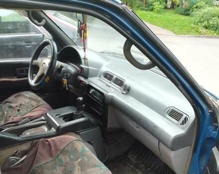 Синий Ниссан Серена, объемом двигателя 2.3 л и пробегом 320 тыс. км за 2200 $, фото 6 на Automoto.ua