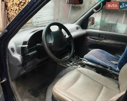 Синий Ниссан Серена, объемом двигателя 1.6 л и пробегом 250 тыс. км за 2000 $, фото 2 на Automoto.ua