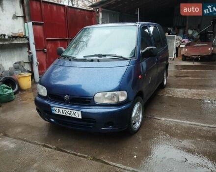 Синий Ниссан Серена, объемом двигателя 1.6 л и пробегом 250 тыс. км за 2000 $, фото 6 на Automoto.ua