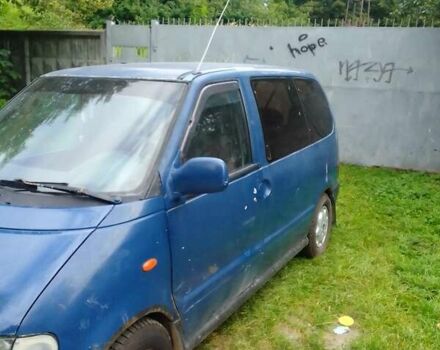 Синий Ниссан Серена, объемом двигателя 2.3 л и пробегом 320 тыс. км за 2200 $, фото 1 на Automoto.ua