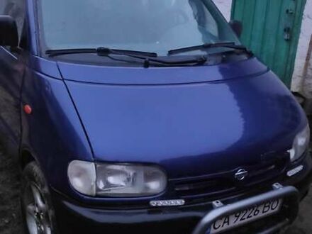 Синий Ниссан Серена, объемом двигателя 2.3 л и пробегом 380 тыс. км за 3100 $, фото 1 на Automoto.ua