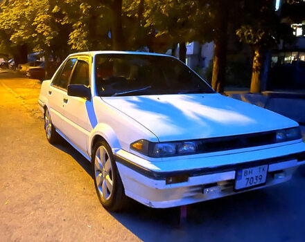 Белый Ниссан Скайлайн, объемом двигателя 1.7 л и пробегом 250 тыс. км за 1200 $, фото 4 на Automoto.ua