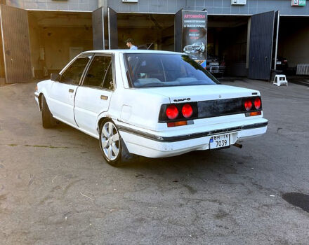 Белый Ниссан Скайлайн, объемом двигателя 1.7 л и пробегом 250 тыс. км за 1200 $, фото 3 на Automoto.ua