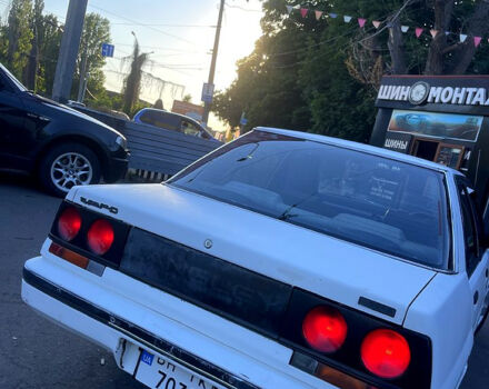 Белый Ниссан Скайлайн, объемом двигателя 1.7 л и пробегом 250 тыс. км за 1200 $, фото 10 на Automoto.ua